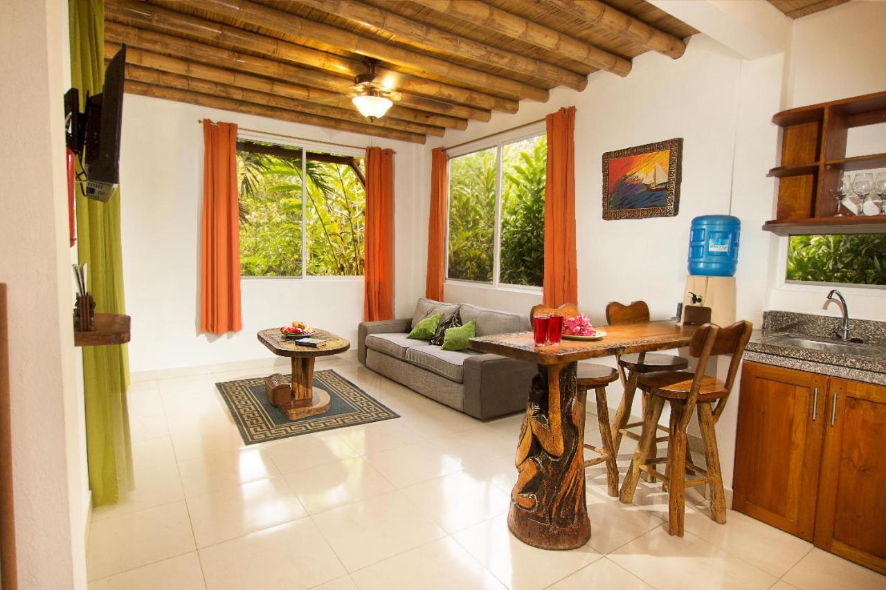 Itchimbia Garden Ayampe Montana Y Mar Villa ภายนอก รูปภาพ